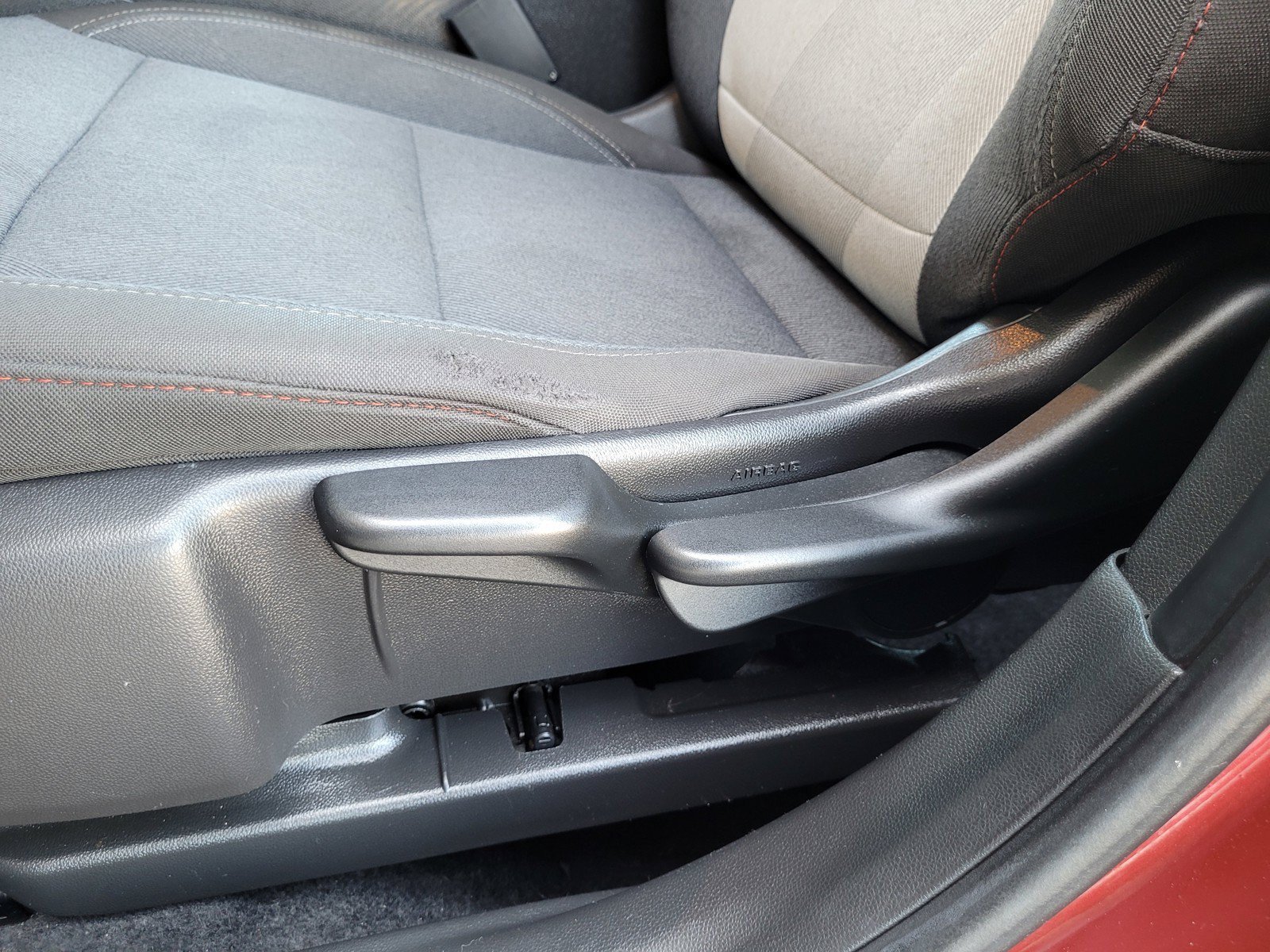 Used 2024 Chevrolet Trax RS FWD image 12