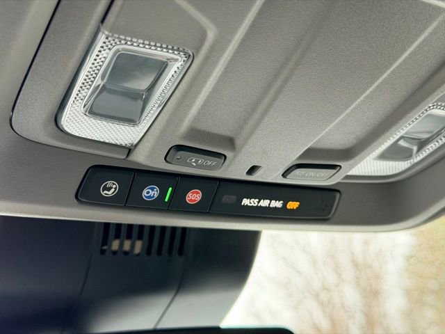 Used 2023 Chevrolet Silverado 1500 LTZ image 18