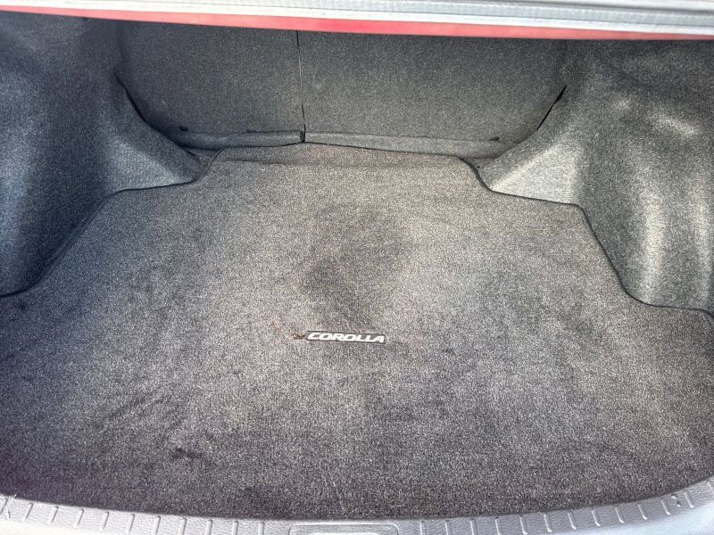 Used 2017 Toyota Corolla LE image 31