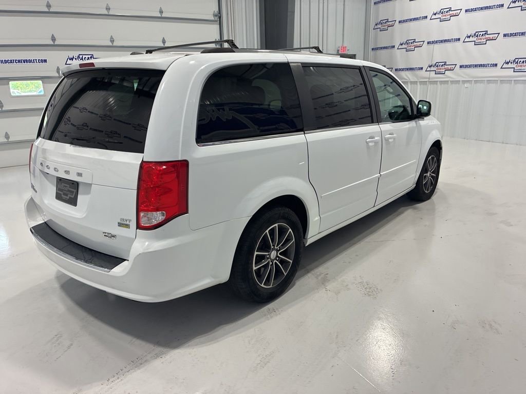 Used 2017 Dodge Grand Caravan SXT image 7