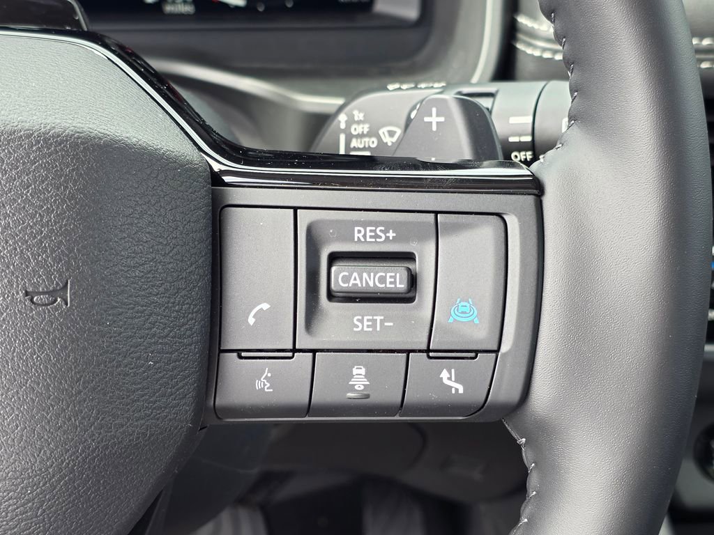 Used 2025 Nissan Rogue SL w/ Tech Package AWD/4WD image 18