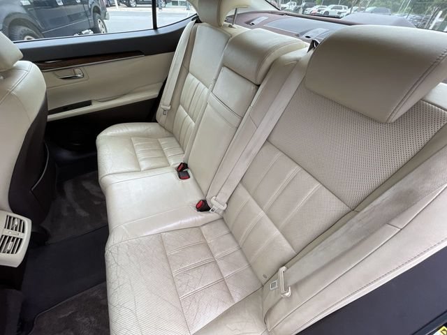 Used 2016 Lexus ES 350 w/ Luxury Package w/Wood Trim FWD image 17