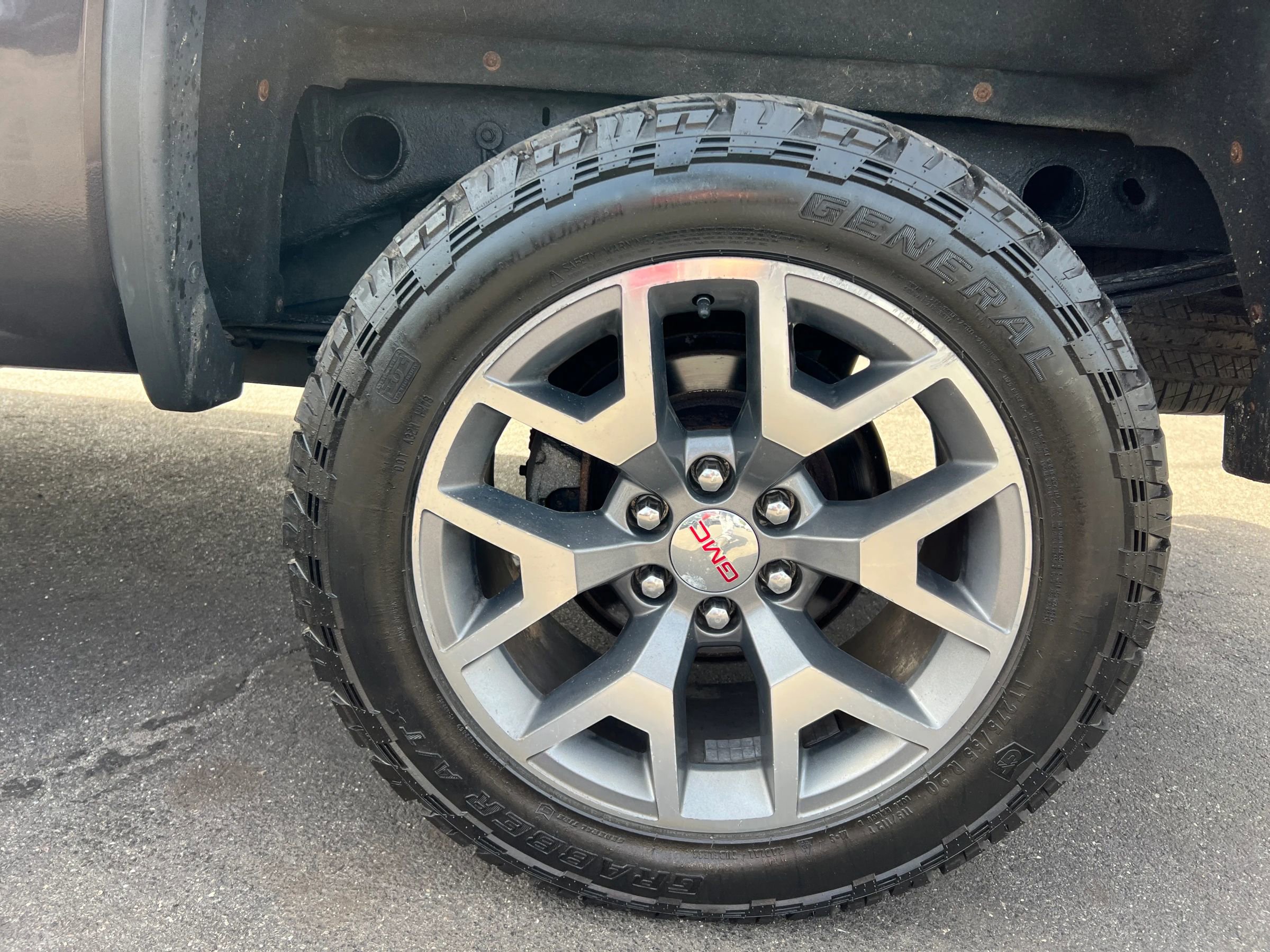 Used 2015 GMC Sierra 1500 SLE image 21