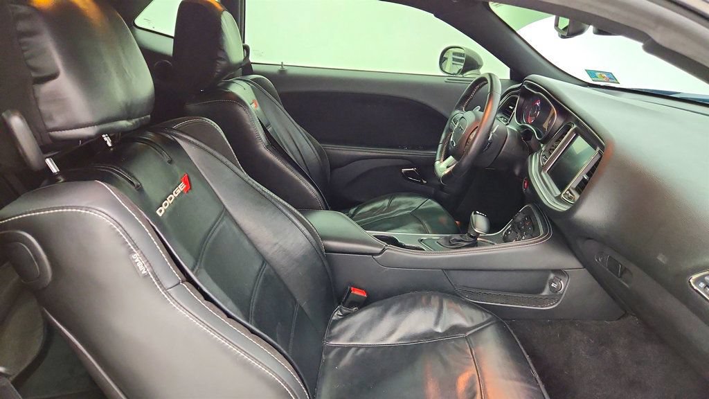 Used 2016 Dodge Challenger SRT Hellcat RWD image 23