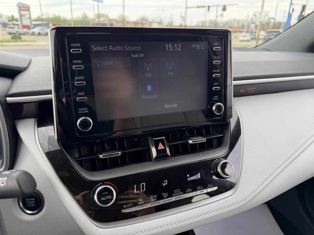 Used 2019 Toyota Corolla SE FWD image 32