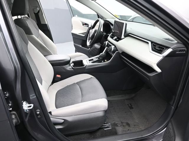 Certified 2024 Toyota RAV4 XLE w/ Convenience Package image 33