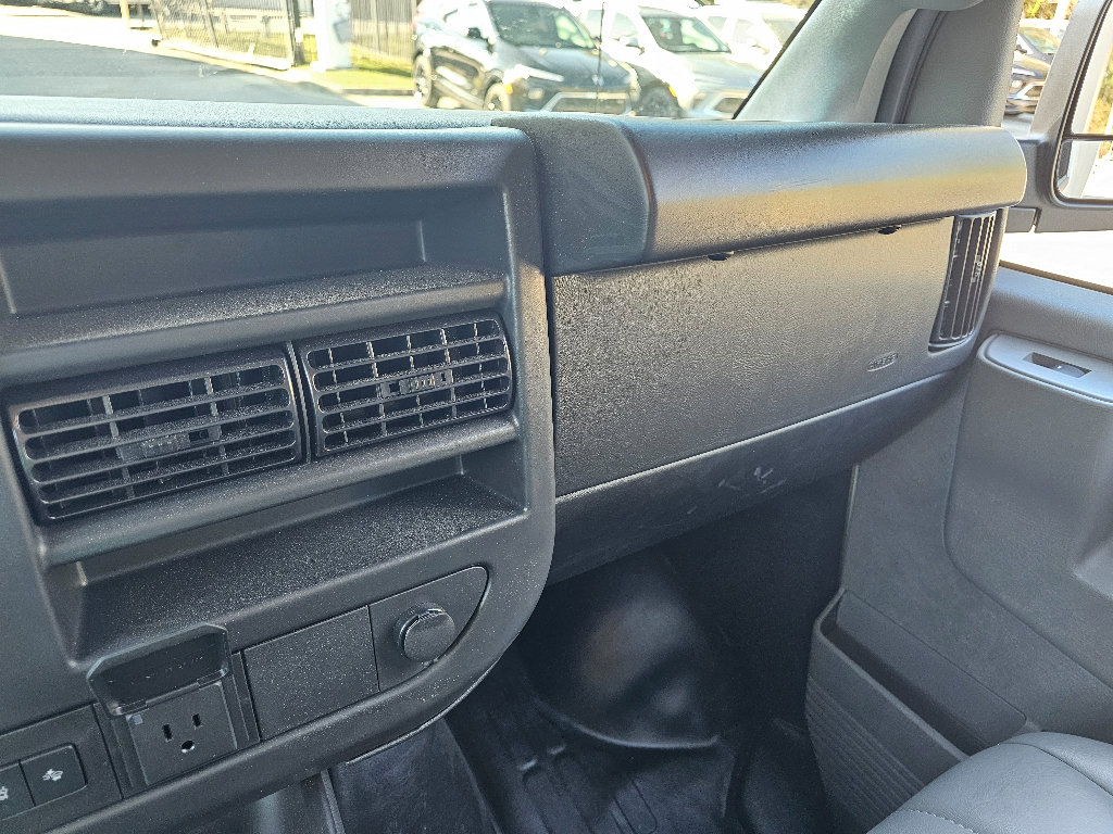 New 2025 GMC Savana 3500 w/ Power Convenience Package RWD image 39
