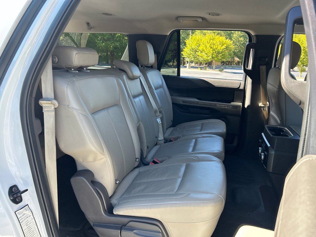 Used 2020 Ford Expedition Max XLT w/ Equipment Group 202A RWD image 52