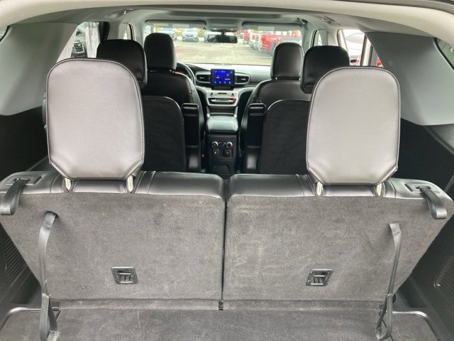 Used 2022 Ford Explorer XLT w/ Equipment Group 202A image 14