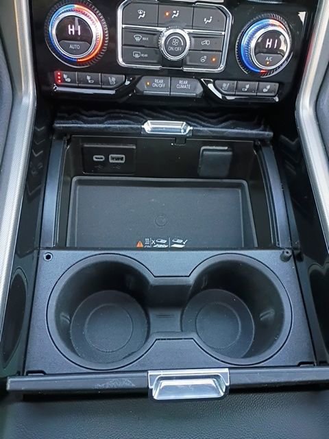 Used 2024 GMC Yukon Denali w/ Advanced Technology Package image 37