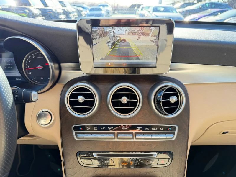 Used 2018 Mercedes-Benz GLC 300 4MATIC image 22