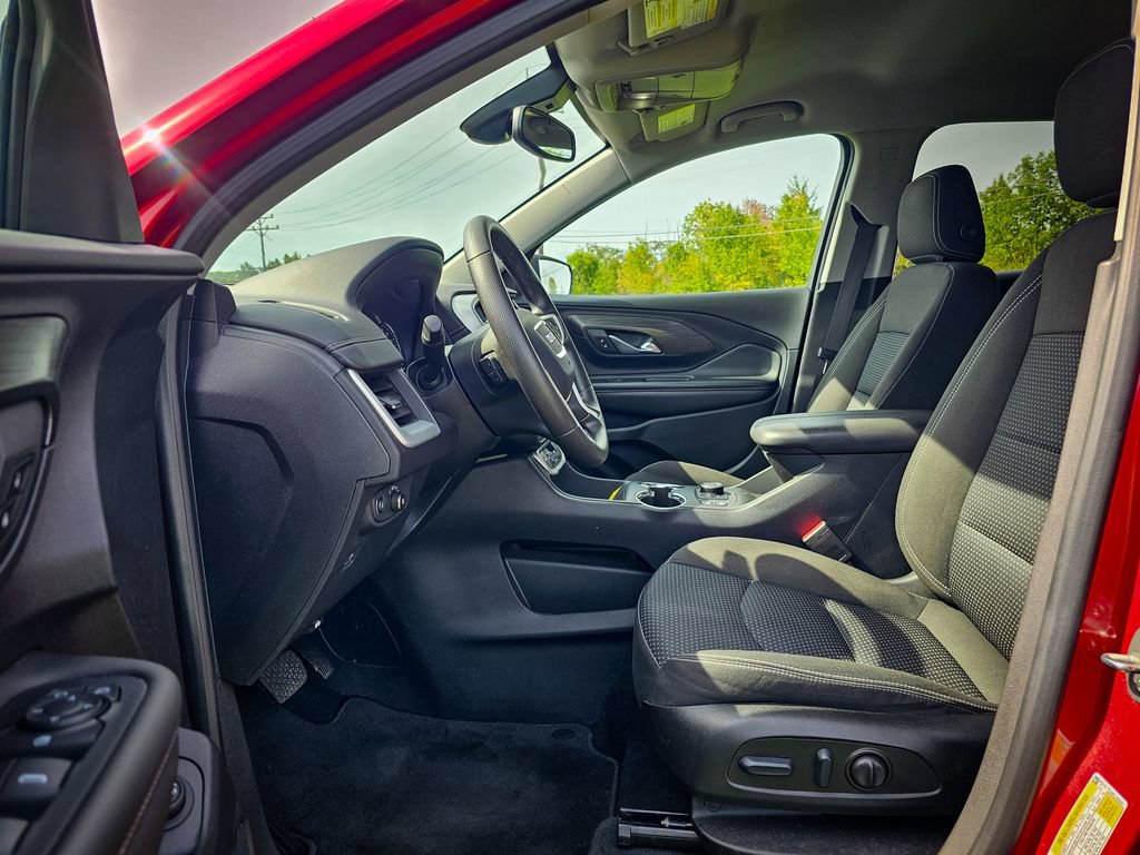 Used 2023 GMC Terrain SLE w/ Driver Convenience Package AWD/4WD image 13