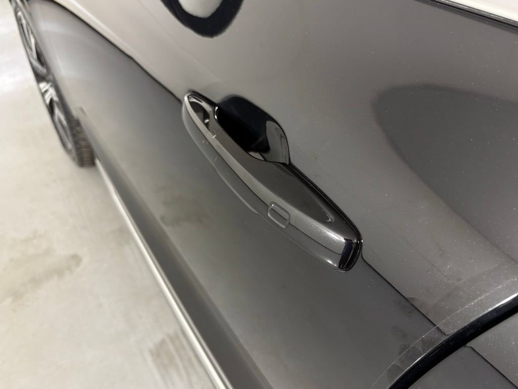 Used 2022 Volvo XC60 B6 Inscription w/ Advanced Package image 12