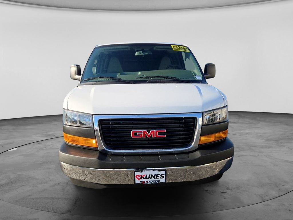 New 2026 GMC Savana 3500 w/ Driver Convenience Package RWD image 4