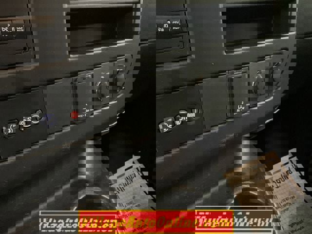 Used 2018 Chevrolet Express 2500 w/ Driver Convenience Package image 24