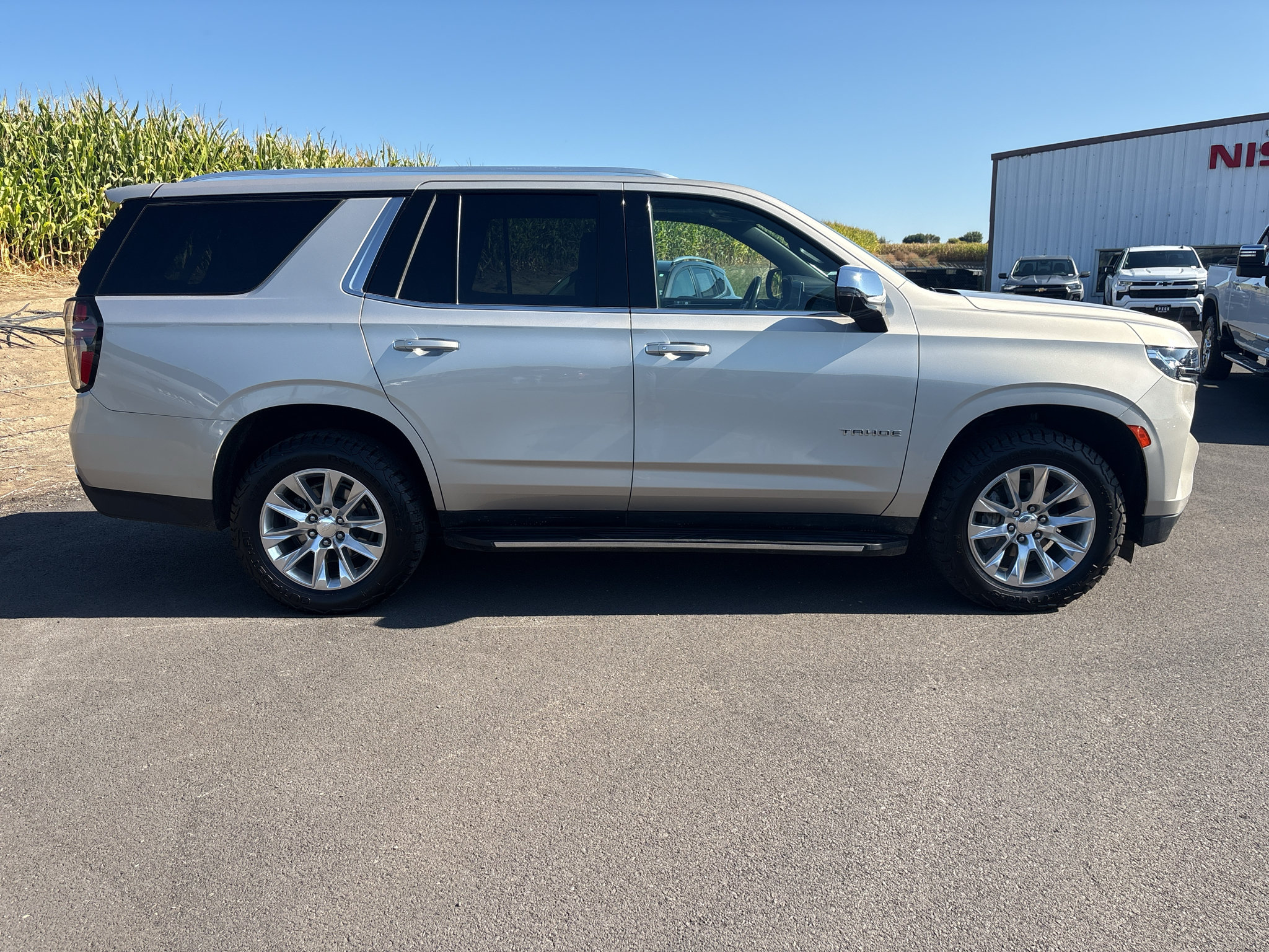 Used 2023 Chevrolet Tahoe Premier AWD/4WD image 28