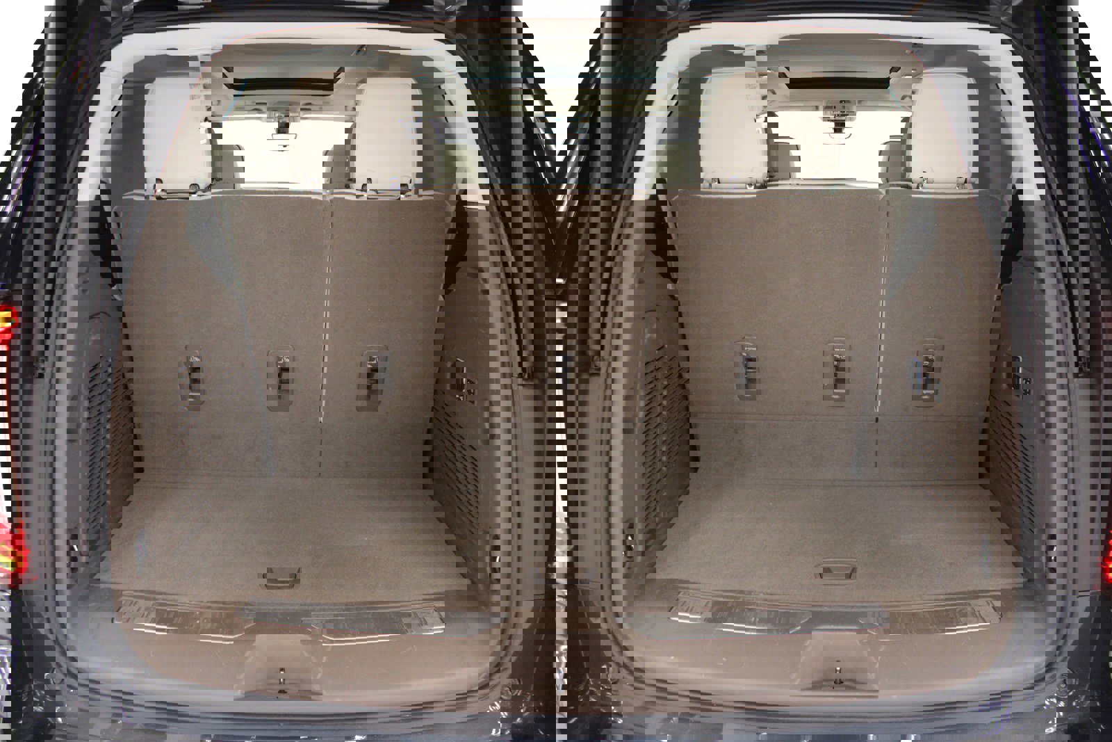 Used 2022 GMC Yukon Denali w/ Denali Premium Package image 9