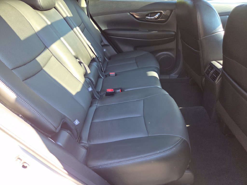 Used 2019 Nissan Rogue SL w/ Premium Package AWD/4WD image 27