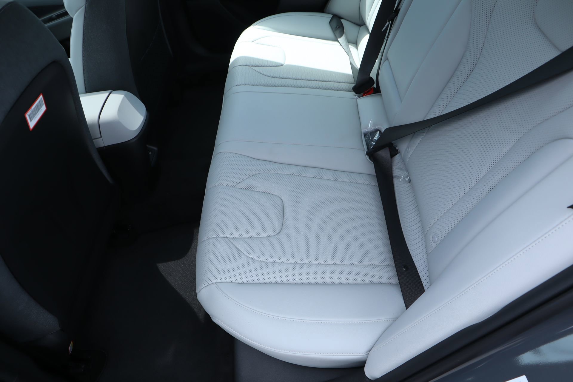 New 2026 Hyundai Elantra Limited FWD image 13