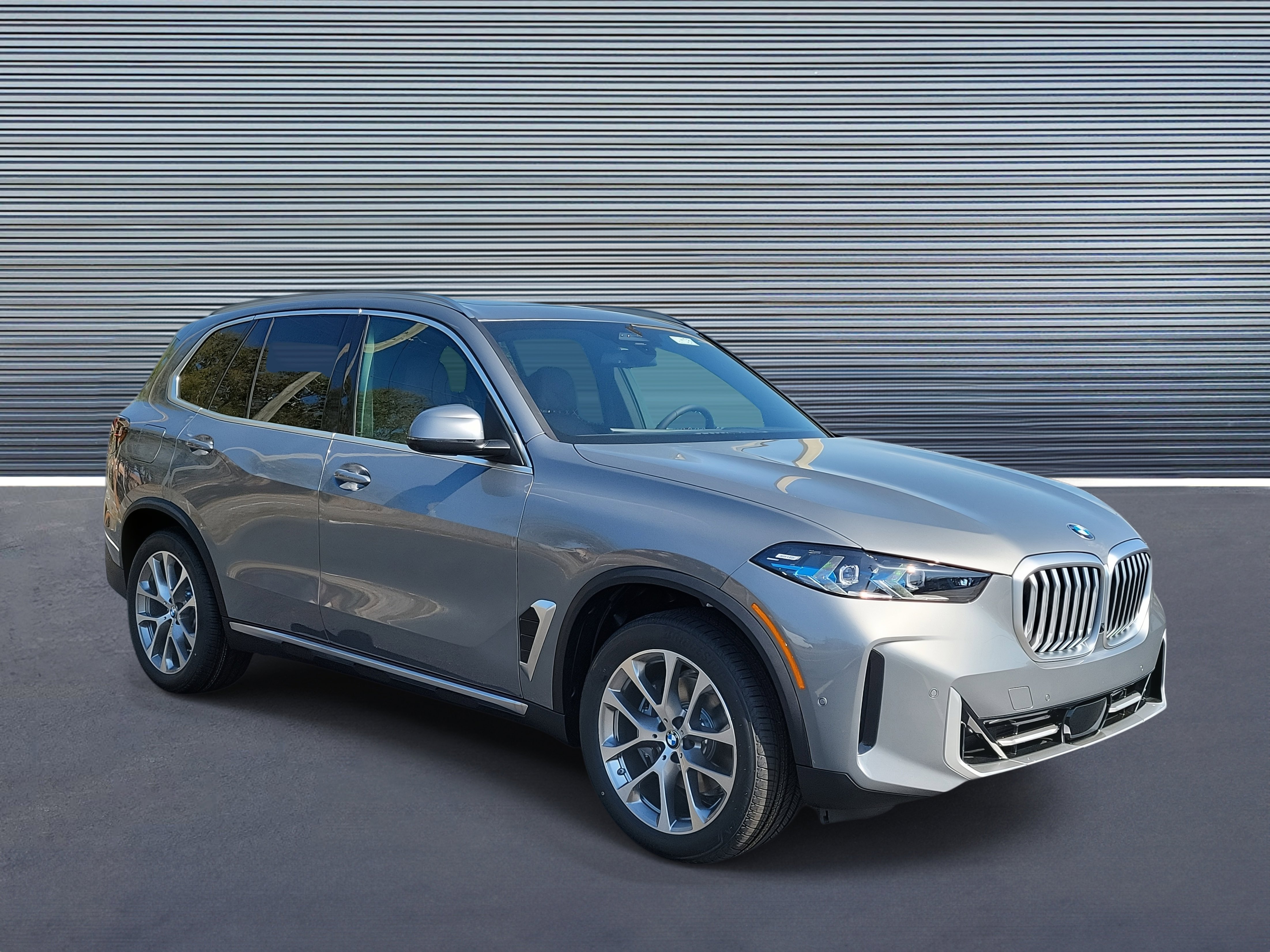 New 2026 BMW X5 sDrive40i w/ Climate Comfort Package image 2