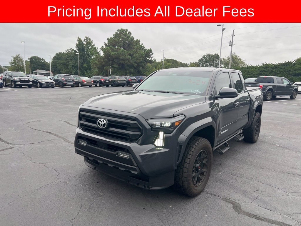 Used 2025 Toyota Tacoma SR5 AWD/4WD image 8
