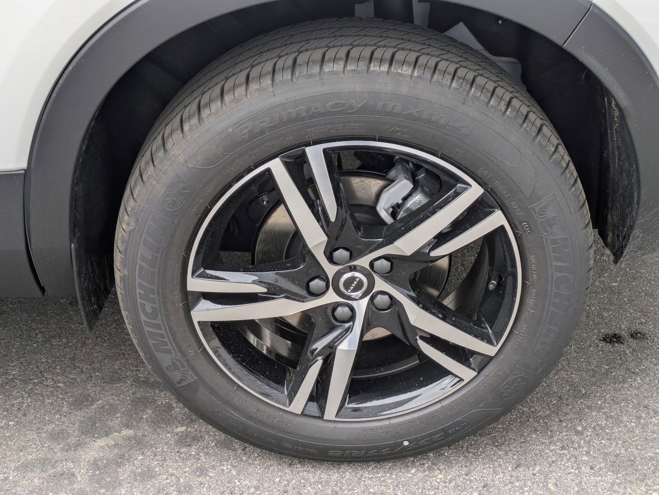 New 2026 Volvo XC40 B5 Core w/ Climate Package image 16