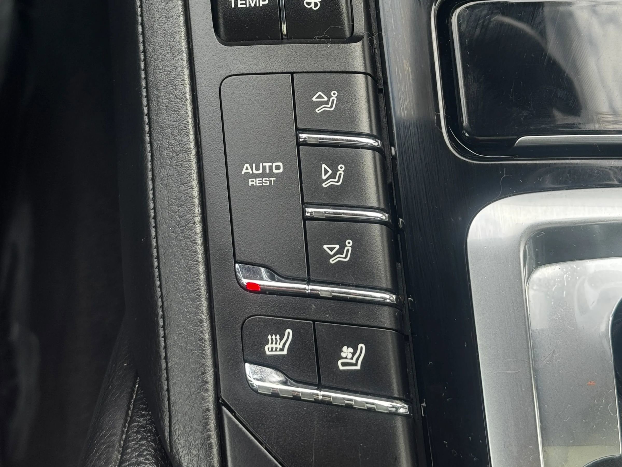 Used 2017 Porsche Cayenne S AWD/4WD image 25