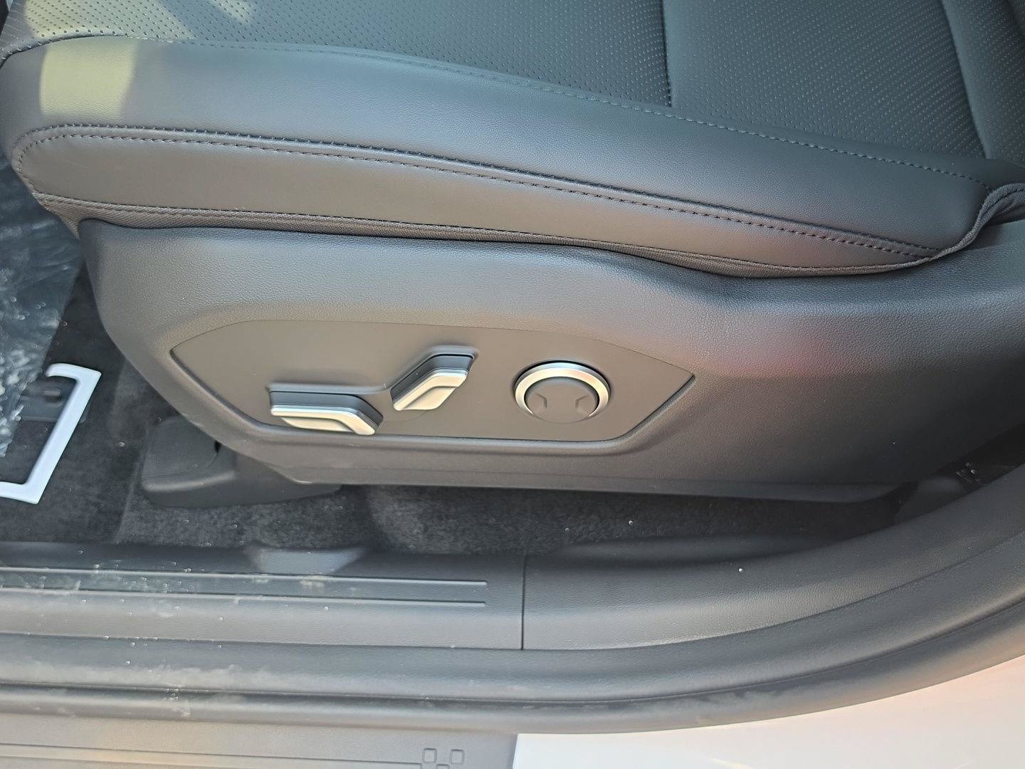 New 2026 Hyundai Santa Fe SEL AWD/4WD image 16