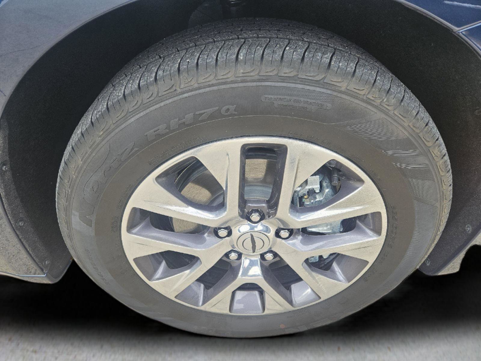 Used 2025 Chrysler Pacifica Pinnacle image 95