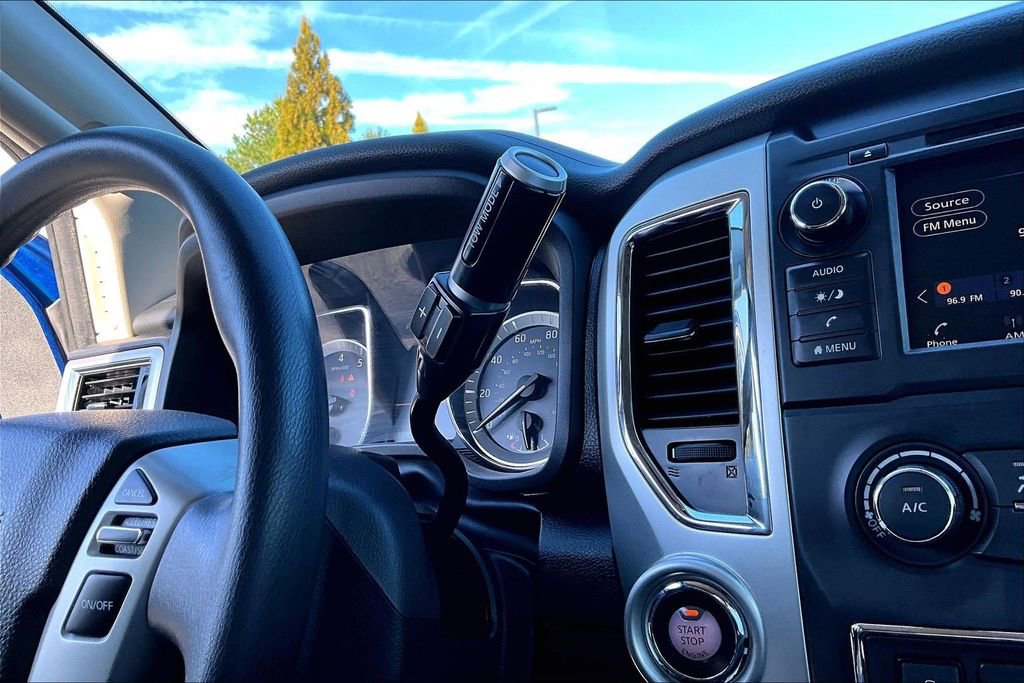 Used 2019 Nissan Titan SV RWD image 27