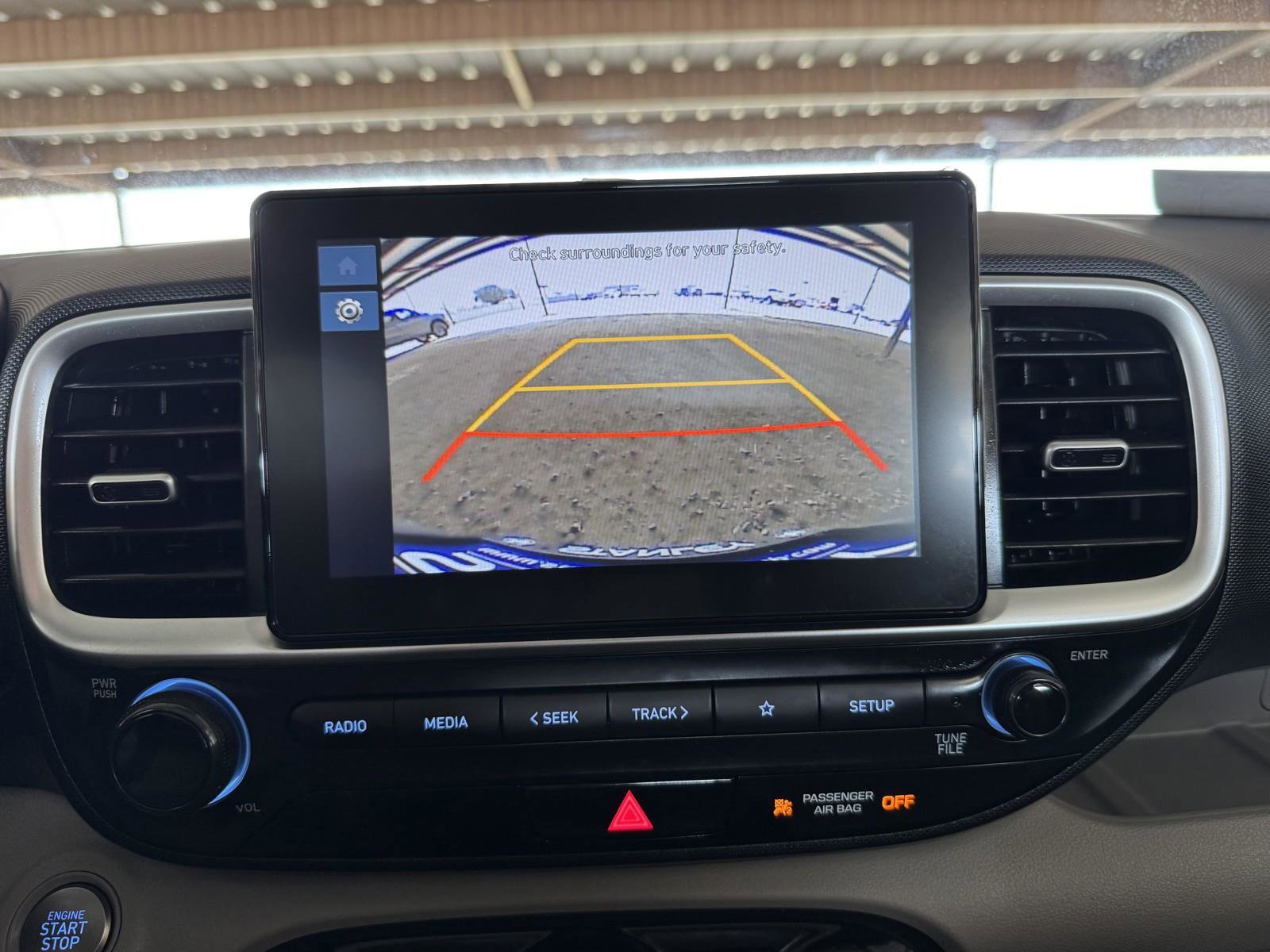 Used 2025 Hyundai Venue SEL image 14