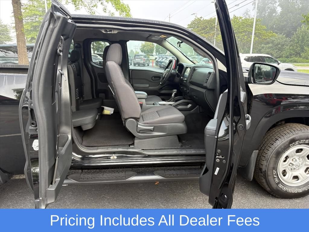 Used 2022 Nissan Frontier S AWD/4WD image 18