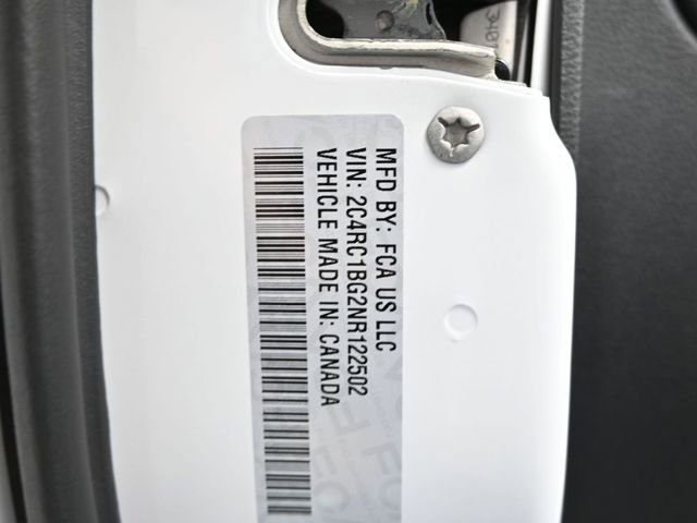 Used 2022 Chrysler Pacifica Touring-L w/ Uconnect Theater Family Group image 56