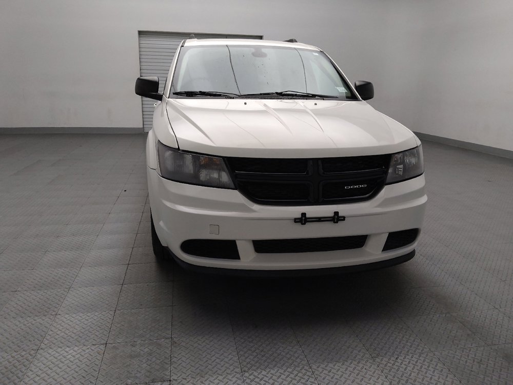 Used 2020 Dodge Journey SE w/ SE Popular Equipment Group image 14