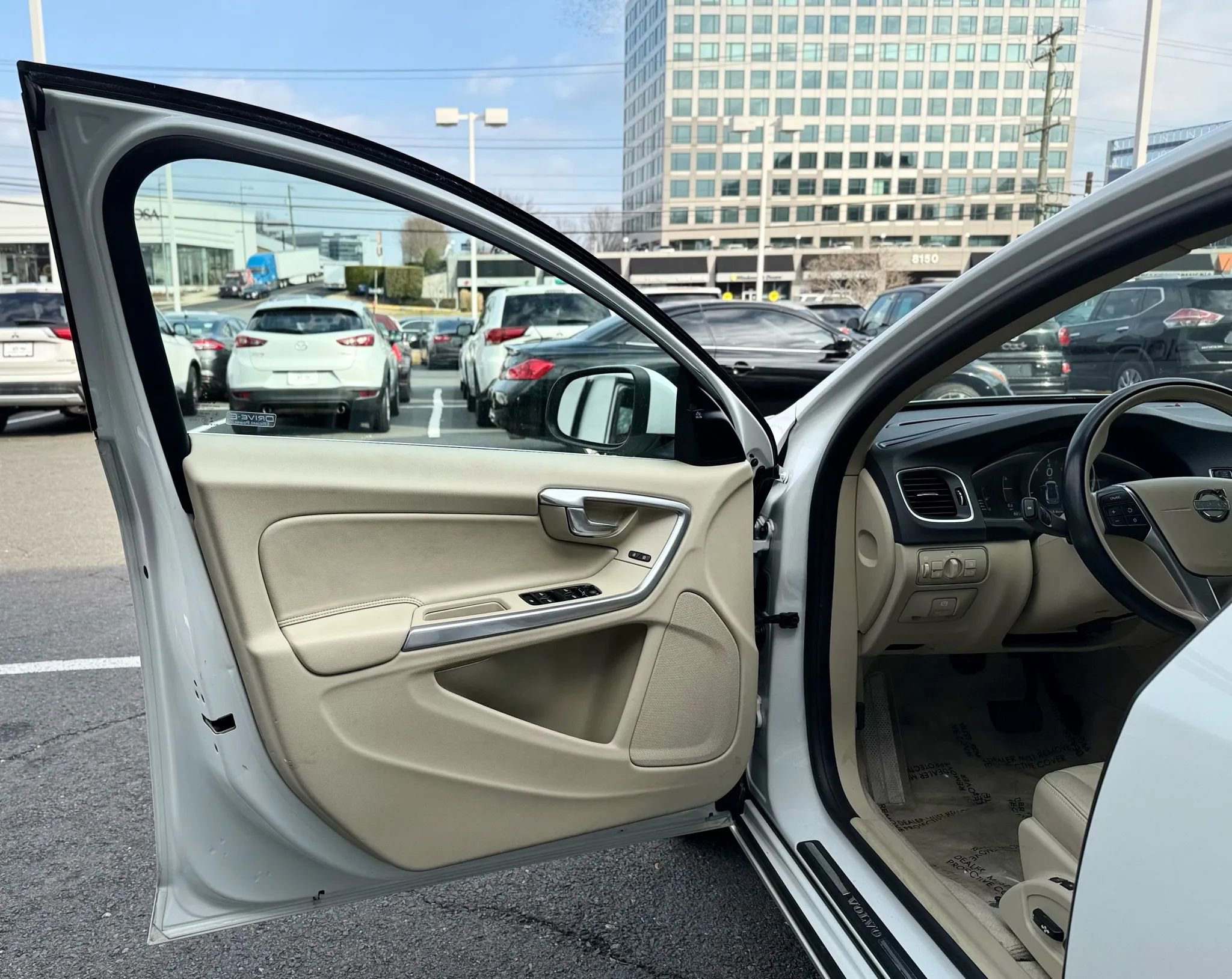 Used 2015 Volvo S60 T5 Premier image 9