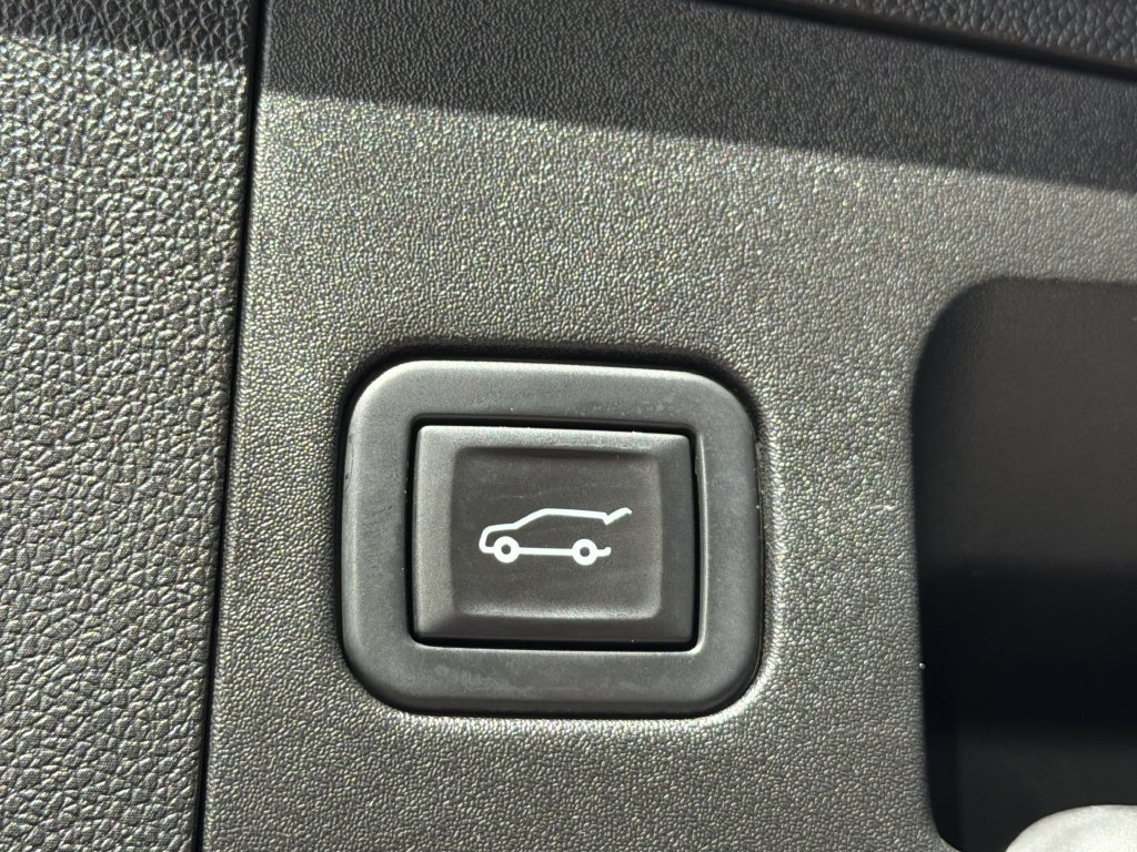 Certified 2021 Cadillac XT4 Sport FWD image 13