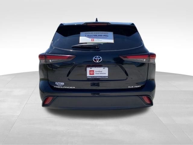 Certified 2025 Toyota Highlander XLE AWD/4WD image 3