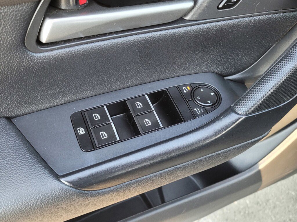 Used 2024 MAZDA CX-50 AWD 2.5 S w/ Preferred Package image 18