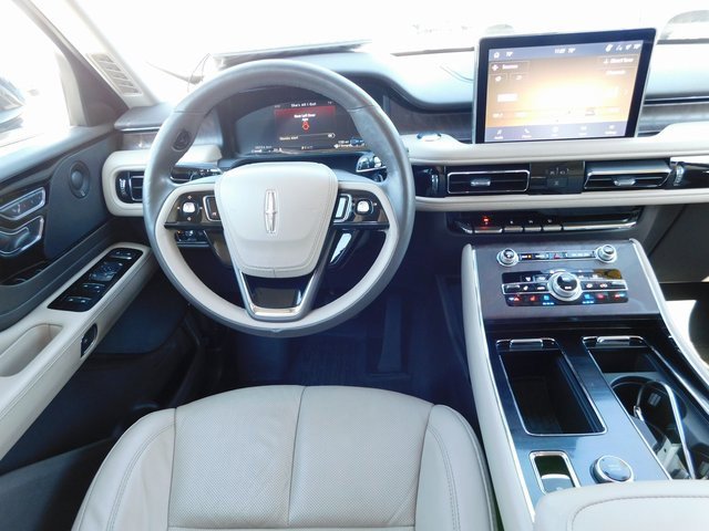 Used 2023 Lincoln Aviator Grand Touring w/ Elements Package Plus image 16