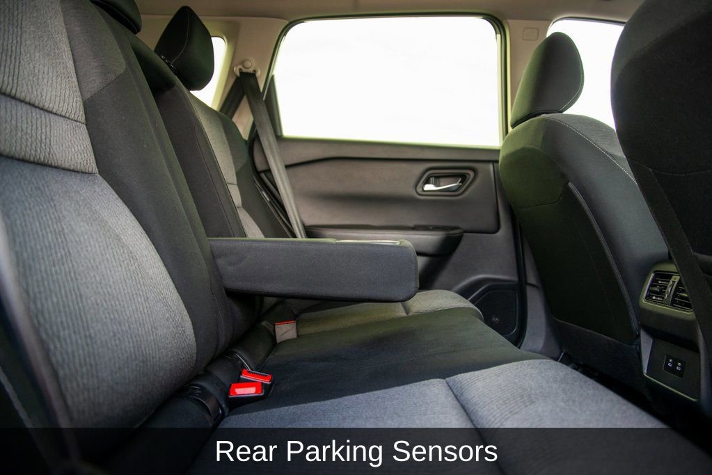 Used 2024 Nissan Rogue SV image 16