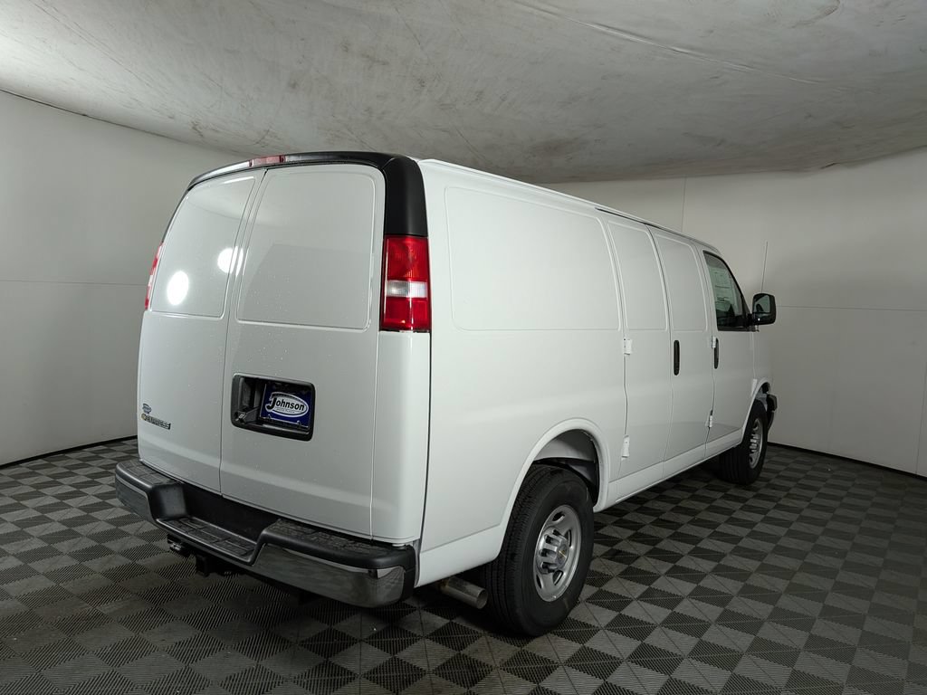 New 2026 Chevrolet Express 2500 w/ Driver Convenience Package RWD image 7