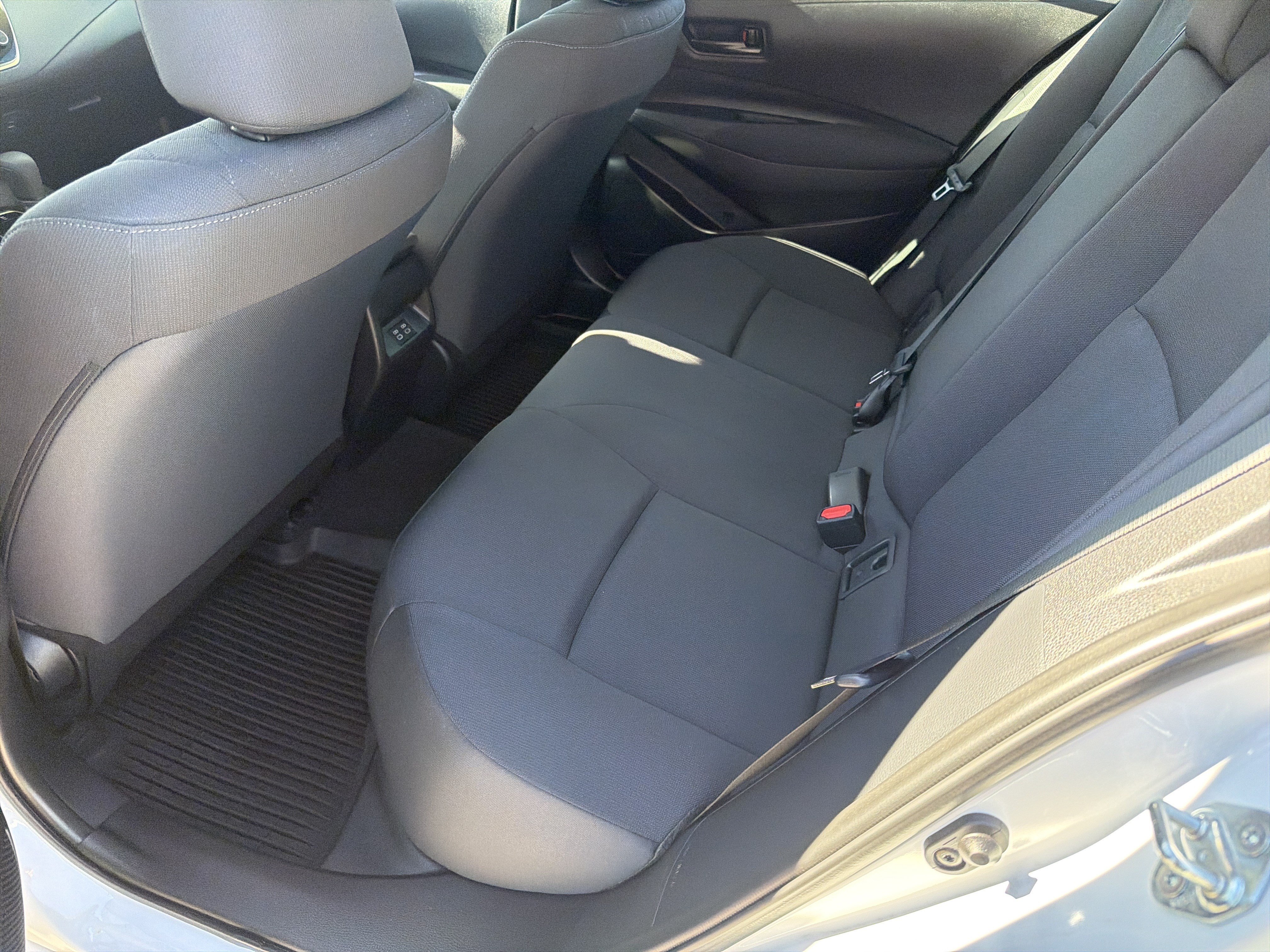 Certified 2024 Toyota Corolla LE FWD image 30