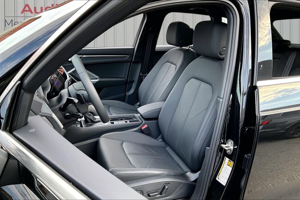 Used 2025 Audi Q3 2.0T Premium w/ Convenience Package image 21