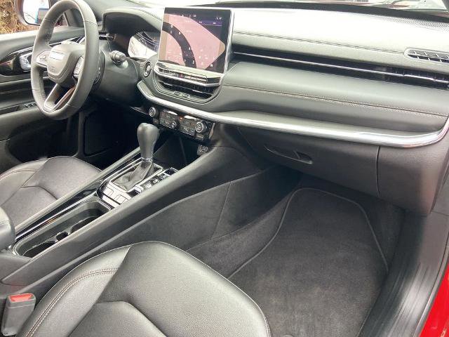 Used 2024 Jeep Compass Limited image 24