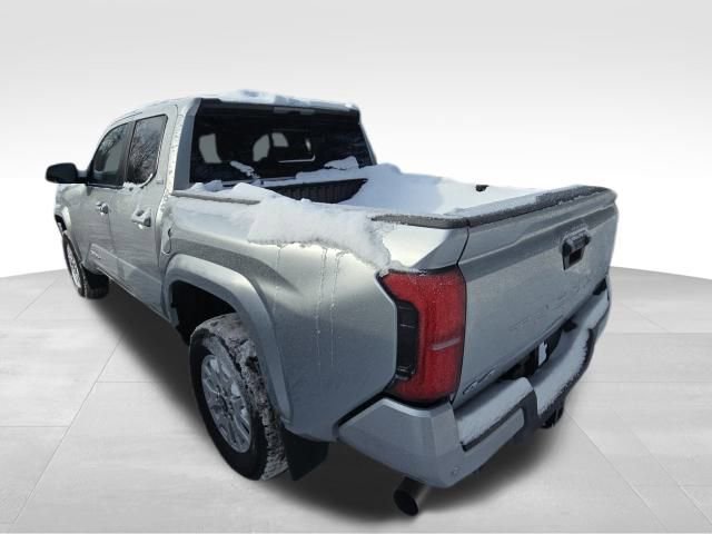 Used 2024 Toyota Tacoma SR5 image 3