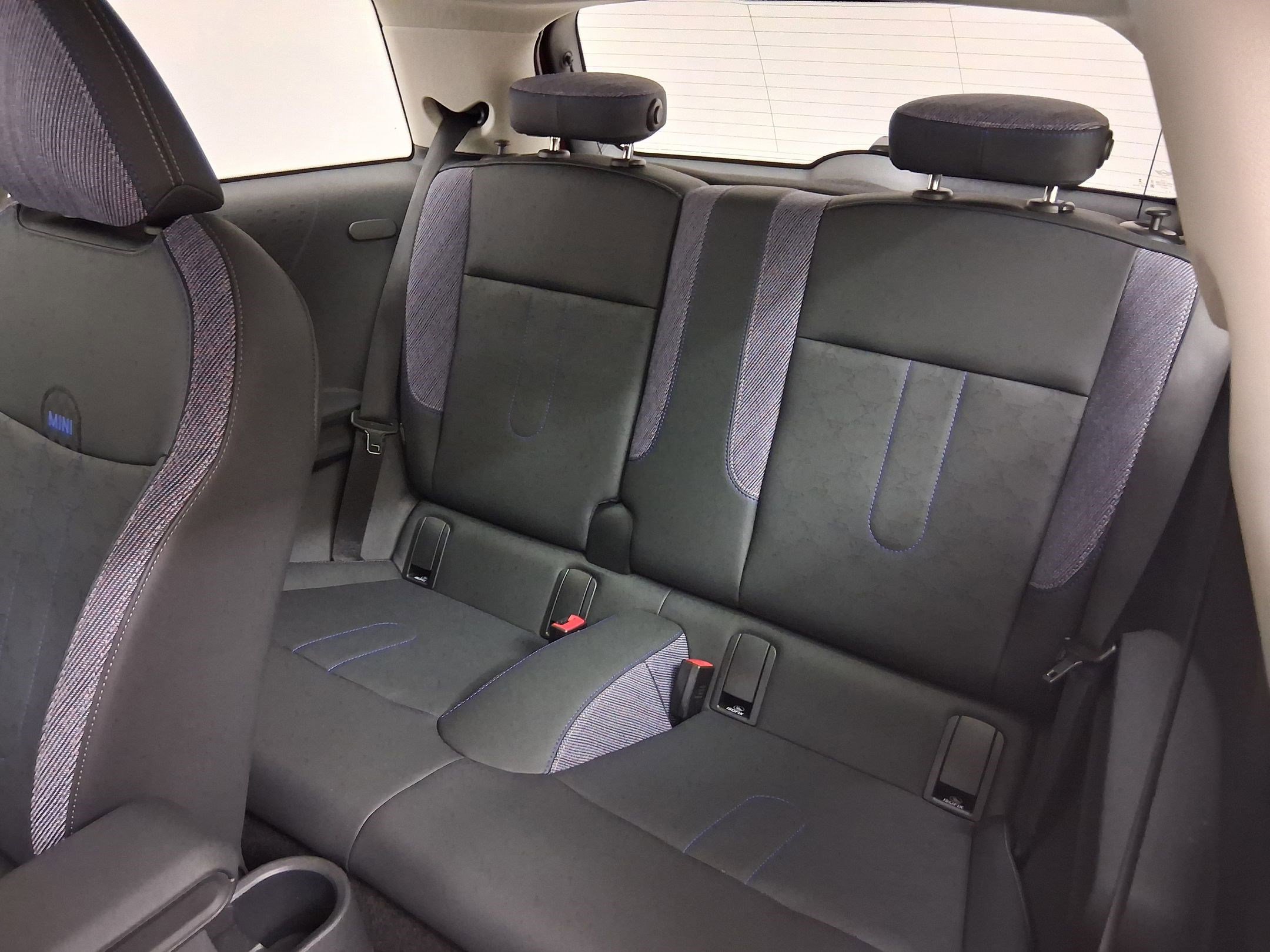 Used 2025 MINI Cooper 2-Door Hardtop image 25