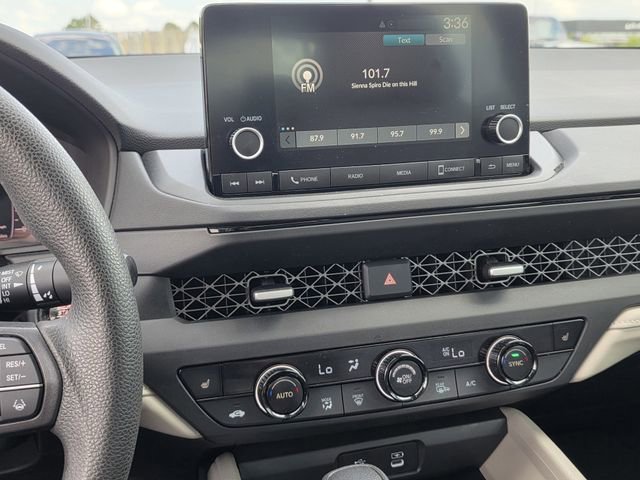 Used 2023 Honda Accord EX image 9