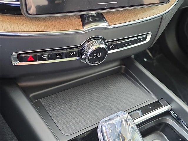 New 2026 Volvo XC60 B5 Plus w/ Protection Package Premier image 16