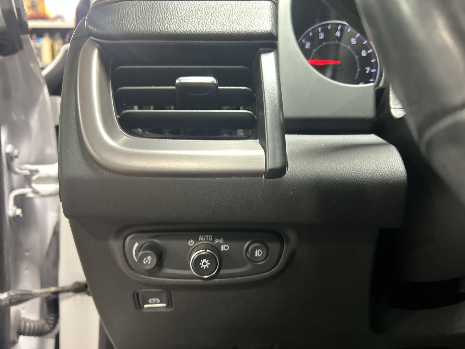Used 2022 GMC Terrain AT4 AWD/4WD image 19