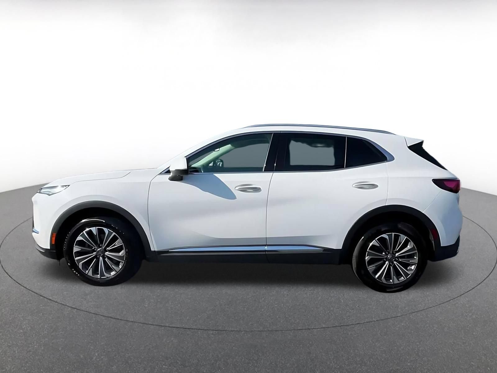Used 2024 Buick Envision Preferred AWD/4WD image 8